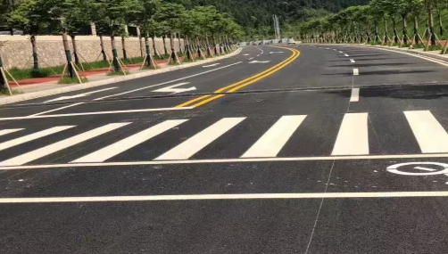 蘇州廠(chǎng)區(qū)停車(chē)場(chǎng)車(chē)位劃線(xiàn)哪家好？專(zhuān)業(yè)團(tuán)隊(duì)為您定制方案